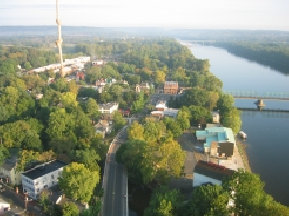 New Hope PA. Many tourests gather in this popular river town. There is many things to see, eat and do in New Hope. Hop on the real steam engine and take a ride into the past.